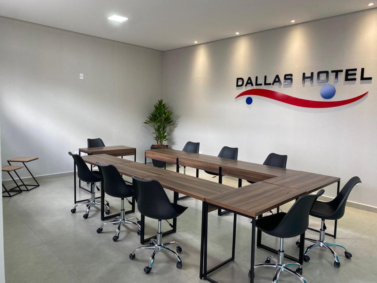Dallas Hotel Palotina Exterior photo